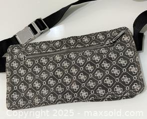 MaxSold Auction: Vintage Belt Bag - New Westminster (British Columbia, Canada) SELLER MANAGED Reseller Online Auction - Columbia Street