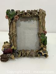 MaxSold Auction: Whimsical Garden-Themed Photo Frames - New Westminster (British Columbia, Canada) SELLER MANAGED Reseller Online Auction - Columbia Street