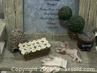 MaxSold Auction: Whimsical Garden-Themed Photo Frames - New Westminster (British Columbia, Canada) SELLER MANAGED Reseller Online Auction - Columbia Street