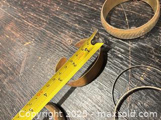 MaxSold Auction: Lot of ~30 Bracelets &#38; Bangles (Mixed Styles) - Mississippi Mills (Ontario, Canada) SELLER MANAGED Downsizing Online Auction - Rae Road