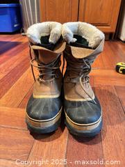 MaxSold Auction: Sorel Caribou Lace-Up Leather Winter Boots US 9 - Mississippi Mills (Ontario, Canada) SELLER MANAGED Downsizing Online Auction - Rae Road