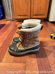 MaxSold Auction: Sorel Caribou Lace-Up Leather Winter Boots US 9 - Mississippi Mills (Ontario, Canada) SELLER MANAGED Downsizing Online Auction - Rae Road