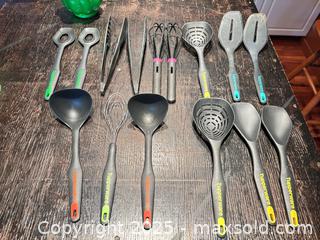 MaxSold Auction: Tupperware 12-Piece Mixed Kitchen Utensil Set - Mississippi Mills (Ontario, Canada) SELLER MANAGED Downsizing Online Auction - Rae Road