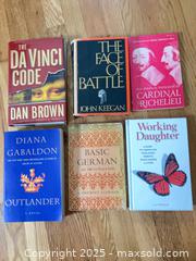 MaxSold Auction: Books - Abington (Massachusetts, USA) PARTNER MANAGED Reseller Online Auction - North Avenue