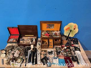 MaxSold Auction: VTG Jewelry E  - Vancouver (British Columbia, Canada) SELLER MANAGED Estate Sale Online Auction - East 7th Avenue