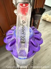 MaxSold Auction: Dyson vacuum - Smith Falls (Ontario, Canada) PARTNER MANAGED Downsizing Online Auction - Rainbow Valley Drive