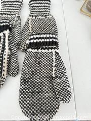 MaxSold Auction: Handmade Mittens - Smith Falls (Ontario, Canada) PARTNER MANAGED Downsizing Online Auction - Rainbow Valley Drive