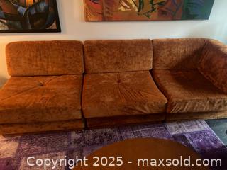 MaxSold Auction: 3-PCE INTERNA Furniture Burnt Orange Crushed Velvet Modular Sectional Sofa - Toronto (Ontario, Canada) SELLER MANAGED Reseller Online Auction - Chesswood Drive