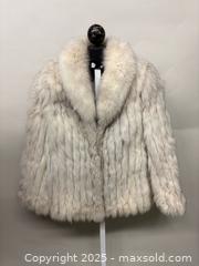 MaxSold Auction: Vintage FOX FUR Jacket - Toronto (Ontario, Canada) SELLER MANAGED Reseller Online Auction - Chesswood Drive