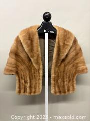 MaxSold Auction: Vintage MINK FUR Stole - Toronto (Ontario, Canada) SELLER MANAGED Reseller Online Auction - Chesswood Drive