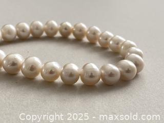 MaxSold Auction: Genuine Pearl Bracelet Vintage - Toronto (Ontario, Canada) SELLER MANAGED Estate Sale Online Auction - Benary Crescent