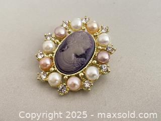 MaxSold Auction: Genuine Pearl Cameo Brooch/Pin - Toronto (Ontario, Canada) SELLER MANAGED Estate Sale Online Auction - Benary Crescent