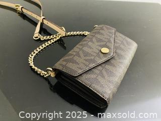 MaxSold Auction: Michael Kors Ladies Leather Crossbody Bag - Toronto (Ontario, Canada) SELLER MANAGED Estate Sale Online Auction - Benary Crescent