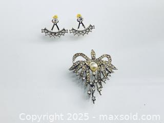 MaxSold Auction: Rare Vintage Brooch And Earrings, Rhinestone Jewelry - Toronto (Ontario, Canada) SELLER MANAGED Estate Sale Online Auction - Benary Crescent