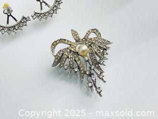 MaxSold Auction: Rare Vintage Brooch And Earrings, Rhinestone Jewelry - Toronto (Ontario, Canada) SELLER MANAGED Estate Sale Online Auction - Benary Crescent