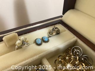 MaxSold Auction: Unsorted Estate Jewelry Box With Vintage/Antique Content, Gold, Silver, Brooch, Earrings, Necklaces, Bracelet, And More - Toronto (Ontario, Canada) SELLER MANAGED Estate Sale Online Auction - Benary Crescent