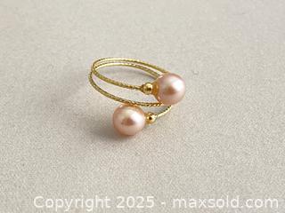 MaxSold Auction: Vintage Genuine Pearl Ring - Toronto (Ontario, Canada) SELLER MANAGED Estate Sale Online Auction - Benary Crescent