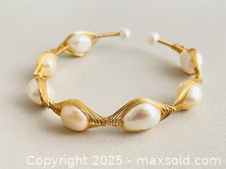 MaxSold Auction: Vintage Handmade Genuine Baroque Pearl Nest Bracelet - Toronto (Ontario, Canada) SELLER MANAGED Estate Sale Online Auction - Benary Crescent