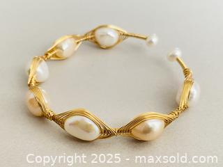 MaxSold Auction: Vintage Handmade Genuine Baroque Pearl Nest Bracelet - Toronto (Ontario, Canada) SELLER MANAGED Estate Sale Online Auction - Benary Crescent