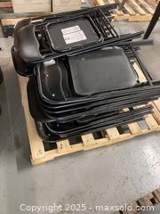 MaxSold Auction: 22 Folding chairs - Barrie (Ontario, Canada) SELLER MANAGED Moving Online Auction - Reid Drive