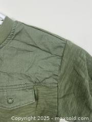 MaxSold Auction: Children&#39;s Old Navy Green Pocket T-Shirt, Size 3T - Cobourg (Ontario, Canada) SELLER MANAGED Reseller  Online Auction - Burnham Street