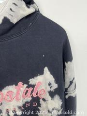 MaxSold Auction: Women&#39;s Aeropostale Bleach-Look Logo S - Cobourg (Ontario, Canada) SELLER MANAGED Reseller  Online Auction - Burnham Street