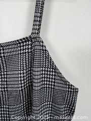 MaxSold Auction: Women&#39;s Ardene Houndstooth Spaghetti Strap Long Top, Size M - Cobourg (Ontario, Canada) SELLER MANAGED Reseller  Online Auction - Burnham Street