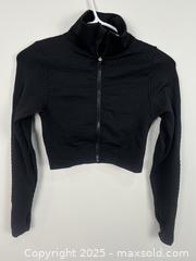 MaxSold Auction: Women&#39;s Black Athletic Cropped Jacket, Size S - Cobourg (Ontario, Canada) SELLER MANAGED Reseller  Online Auction - Burnham Street