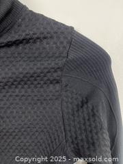 MaxSold Auction: Women&#39;s Black Athletic Cropped Jacket, Size S - Cobourg (Ontario, Canada) SELLER MANAGED Reseller  Online Auction - Burnham Street