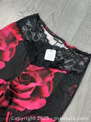 MaxSold Auction: Women&#39;s Fashion Nova Roses are Red Floral and Lace Pants, Size M - Cobourg (Ontario, Canada) SELLER MANAGED Reseller  Online Auction - Burnham Street