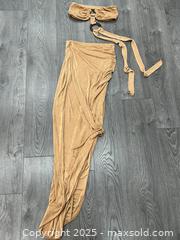 MaxSold Auction: Women&#39;s Fashion Nova Two-Piece Bandeau and Maxi-Skirt Set, Size M - Cobourg (Ontario, Canada) SELLER MANAGED Reseller  Online Auction - Burnham Street