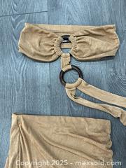 MaxSold Auction: Women&#39;s Fashion Nova Two-Piece Bandeau and Maxi-Skirt Set, Size M - Cobourg (Ontario, Canada) SELLER MANAGED Reseller  Online Auction - Burnham Street