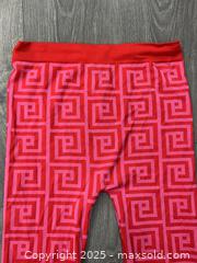 MaxSold Auction: Women&#39;s Fashion Nova Two-Piece Legging &#38; Crop Zip-Up Top, Size S/M - Cobourg (Ontario, Canada) SELLER MANAGED Reseller  Online Auction - Burnham Street