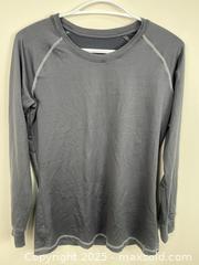 MaxSold Auction: Women&#39;s FemoFit Grey Athletic Long Sleeved Top, Size L - Cobourg (Ontario, Canada) SELLER MANAGED Reseller  Online Auction - Burnham Street