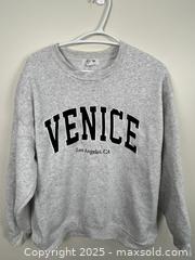 MaxSold Auction: Women&#39;s Refuge Athletics Venice Grey Crewneck Sweatshirt, Size M - Cobourg (Ontario, Canada) SELLER MANAGED Reseller  Online Auction - Burnham Street