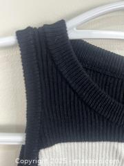 MaxSold Auction: Women&#39;s Shein Striped Scoop Neck Sleeveless Crop Top, Size M - Cobourg (Ontario, Canada) SELLER MANAGED Reseller  Online Auction - Burnham Street