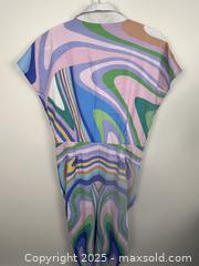 MaxSold Auction: Women&#39;s Sleeveless Psychedelic Button-Down Sleeveless Dress, Size Unknown (See Pictures for Approximate Measurements) - Cobourg (Ontario, Canada) SELLER MANAGED Reseller  Online Auction - Burnham Street
