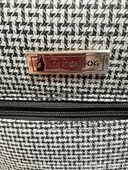 MaxSold Auction: London Fog Rolling Carry-on Bag - Cocoa (Florida, USA) SELLER MANAGED Estate Sale Online Auction - Broadcast Court.