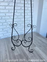 MaxSold Auction: Picture art large easel - Cocoa (Florida, USA) SELLER MANAGED Estate Sale Online Auction - Broadcast Court.