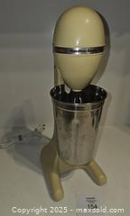MaxSold Auction: Hamilton Beach Mixer Cream Colour - London (Ontario, Canada) SELLER MANAGED Downsizing Online Auction - Sterling Street