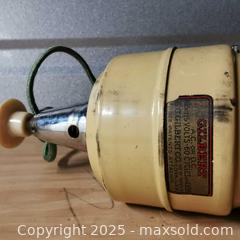 MaxSold Auction: 1950s Gilbert Hand Massager Vibrator UNTESTED - Grimsby (Ontario, Canada) SELLER MANAGED Reseller Online Auction - Mountview Avenue