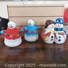 MaxSold Auction: 2 Pairs of Snowmen Salt Pepper Shakers - Grimsby (Ontario, Canada) SELLER MANAGED Reseller Online Auction - Mountview Avenue