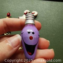 MaxSold Auction: 4 Christmas Brooches Pins Candy canes, Candles - Grimsby (Ontario, Canada) SELLER MANAGED Reseller Online Auction - Mountview Avenue