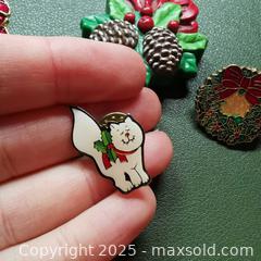 MaxSold Auction: 4 Christmas Brooches Pins Christmas tree - Grimsby (Ontario, Canada) SELLER MANAGED Reseller Online Auction - Mountview Avenue