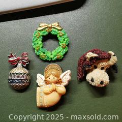 MaxSold Auction: 4 Christmas Brooches Pins Wreath Angel - Grimsby (Ontario, Canada) SELLER MANAGED Reseller Online Auction - Mountview Avenue