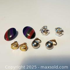 MaxSold Auction: 4 Sets of Retro Earrings Clipons - Grimsby (Ontario, Canada) SELLER MANAGED Reseller Online Auction - Mountview Avenue