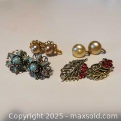 MaxSold Auction: 4 Sets of Retro Earrings Clipons/Screwbacks - Grimsby (Ontario, Canada) SELLER MANAGED Reseller Online Auction - Mountview Avenue