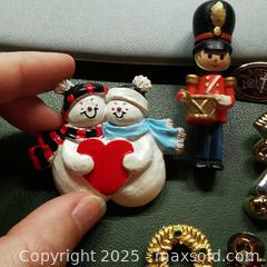 MaxSold Auction: 6 Christmas Brooches Pins Drummer Boy Snowman  - Grimsby (Ontario, Canada) SELLER MANAGED Reseller Online Auction - Mountview Avenue
