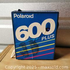 MaxSold Auction: Canon Sure Shot Owl Camera and Polaroid 600 Plus Radio - Grimsby (Ontario, Canada) SELLER MANAGED Reseller Online Auction - Mountview Avenue