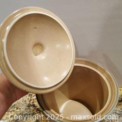 MaxSold Auction: Ceramic Cookie Jar Pfaltzgraff Folk Art - Grimsby (Ontario, Canada) SELLER MANAGED Reseller Online Auction - Mountview Avenue